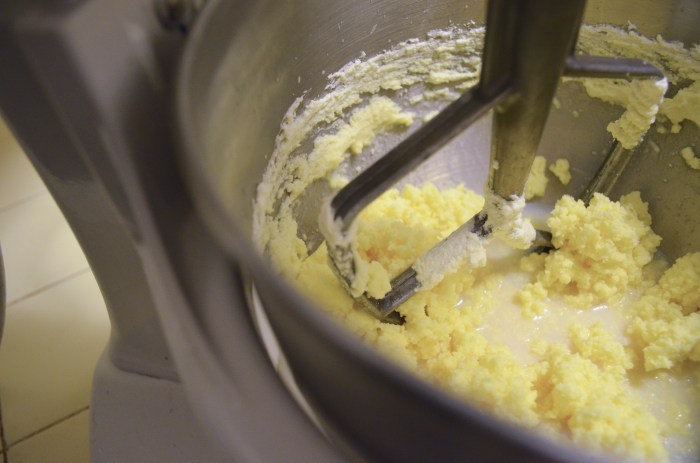 butter from cream with kitchen aide