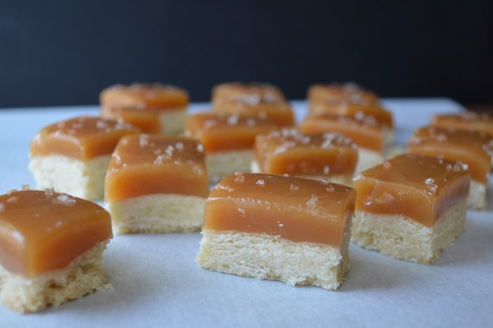salted caramel shortbread cookies